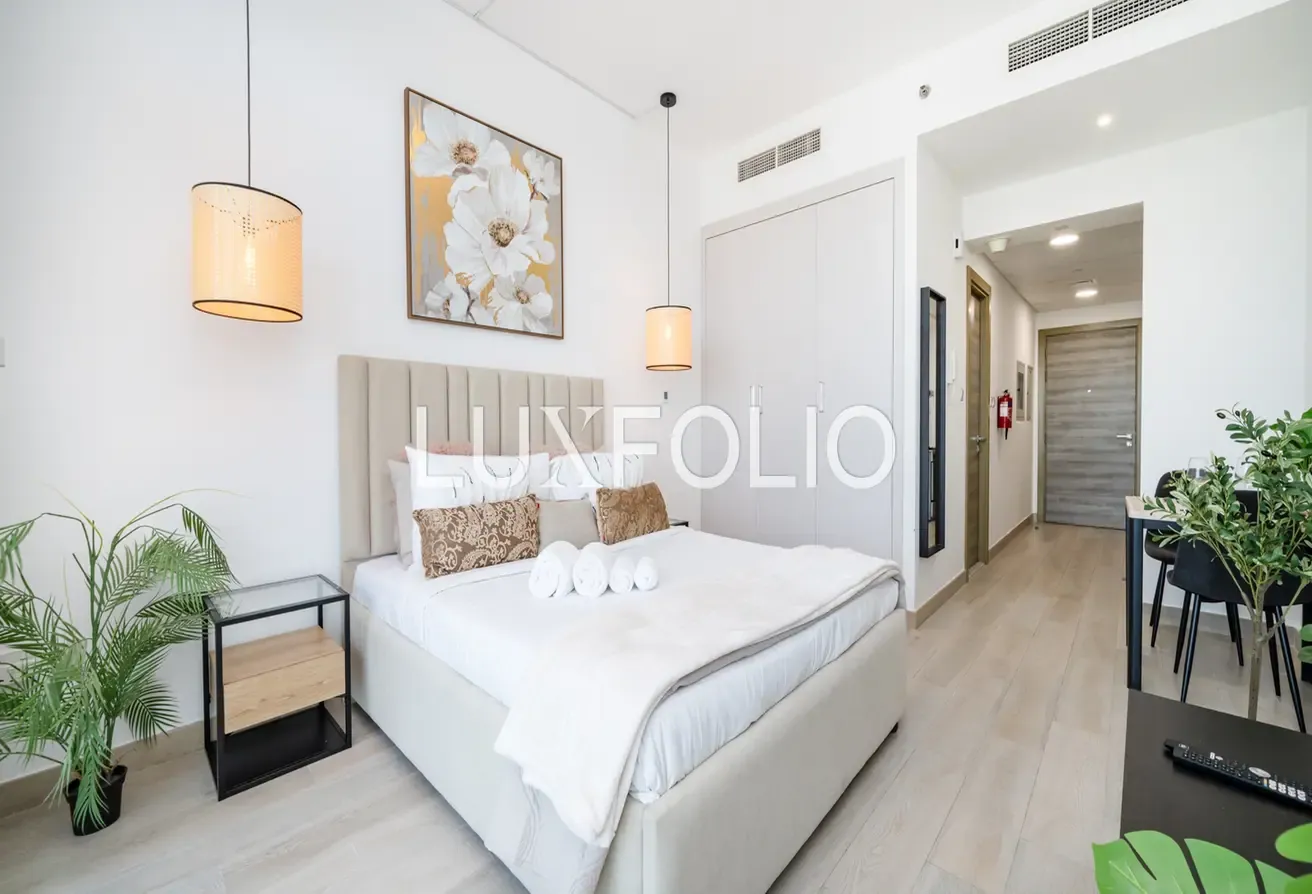 NEWLY FURNISHED STUDIO| AVAILABLE NOW |JVC