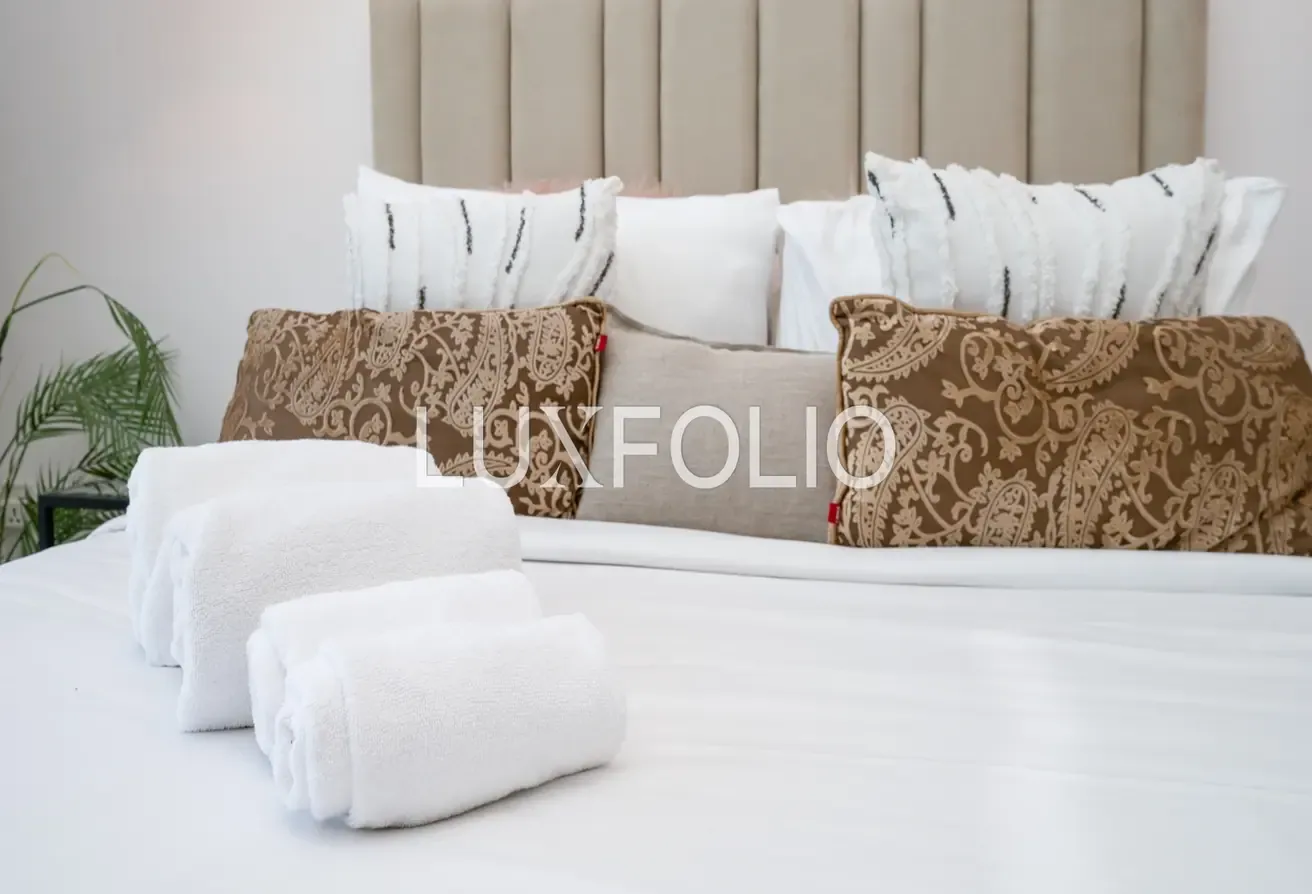 NEWLY FURNISHED STUDIO| AVAILABLE NOW |JVC