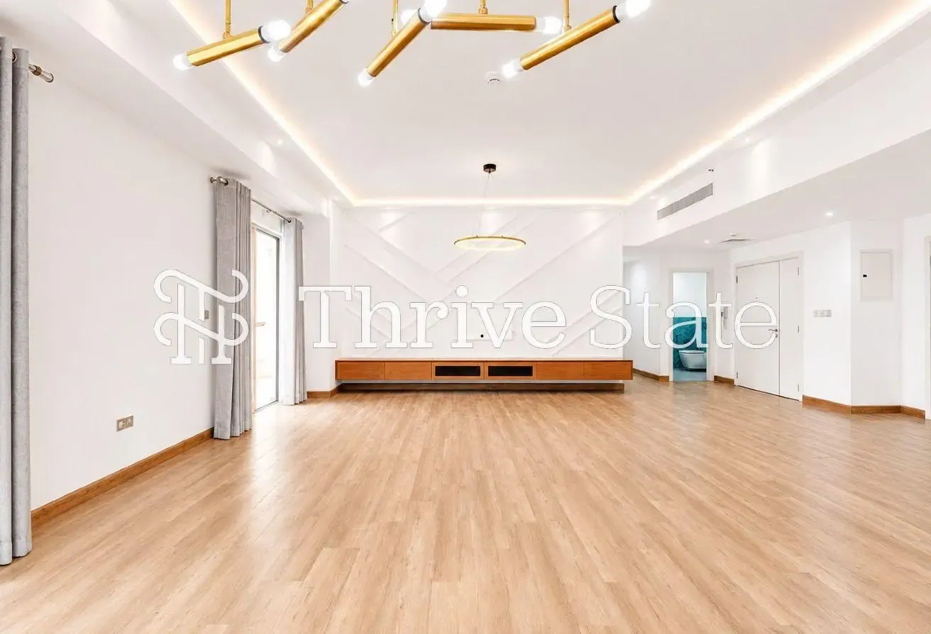 Luxury Renovation | Marina View | Vacant Soon