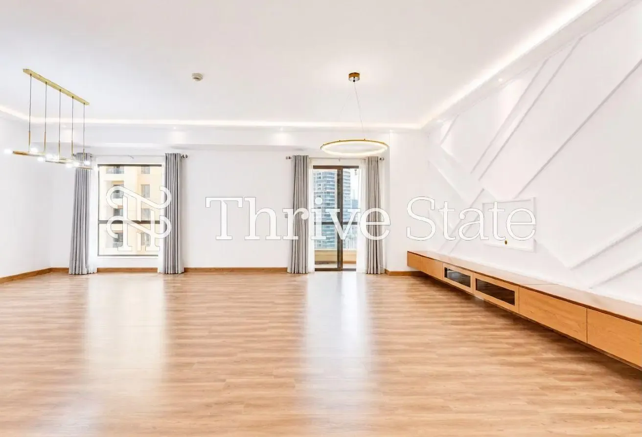 Luxury Renovation | Marina View | Vacant Soon