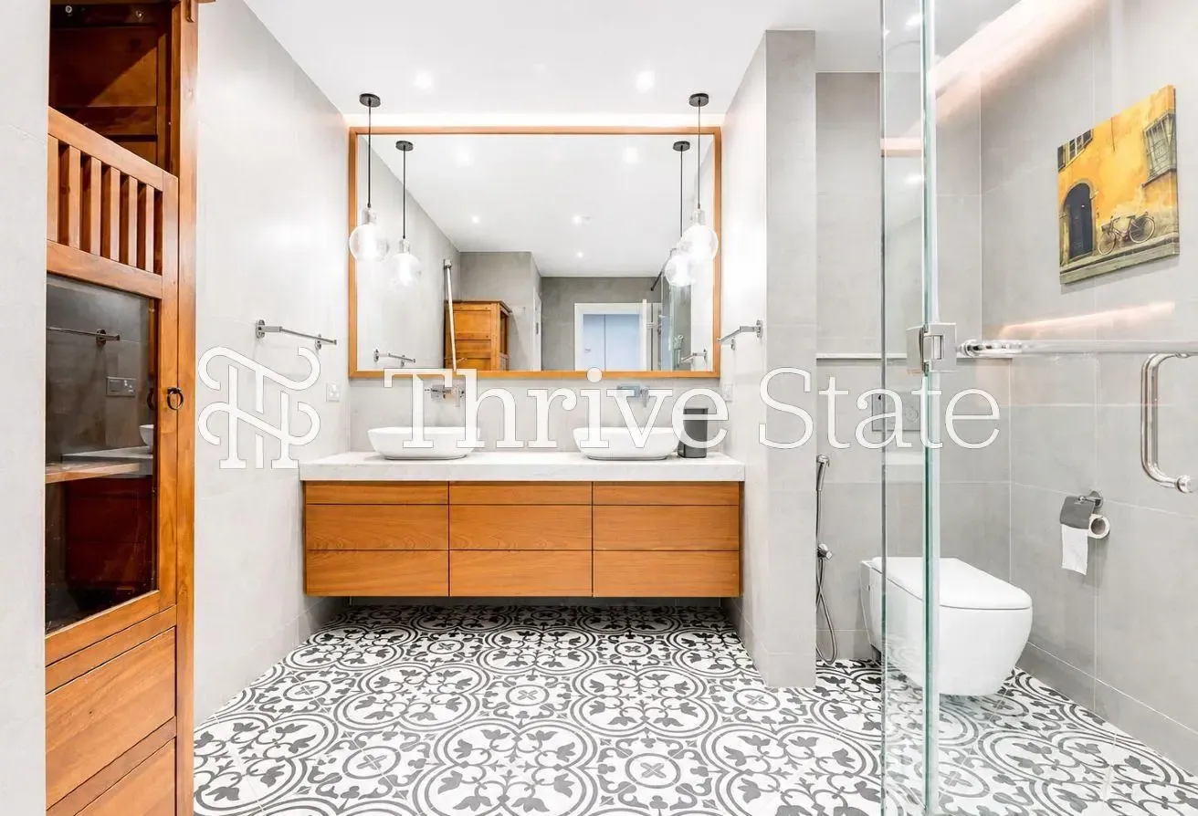 Luxury Renovation | Marina View | Vacant Soon