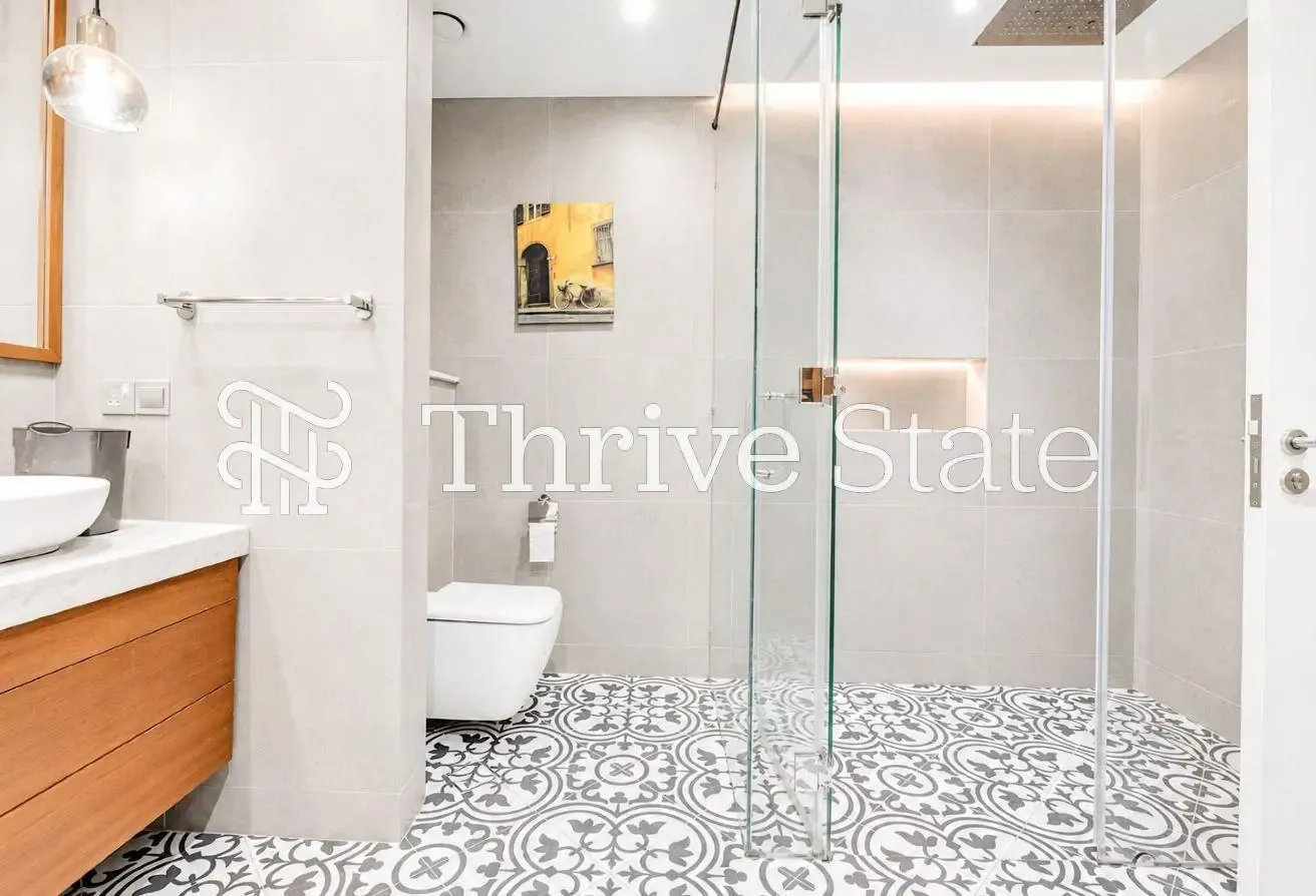 Luxury Renovation | Marina View | Vacant Soon