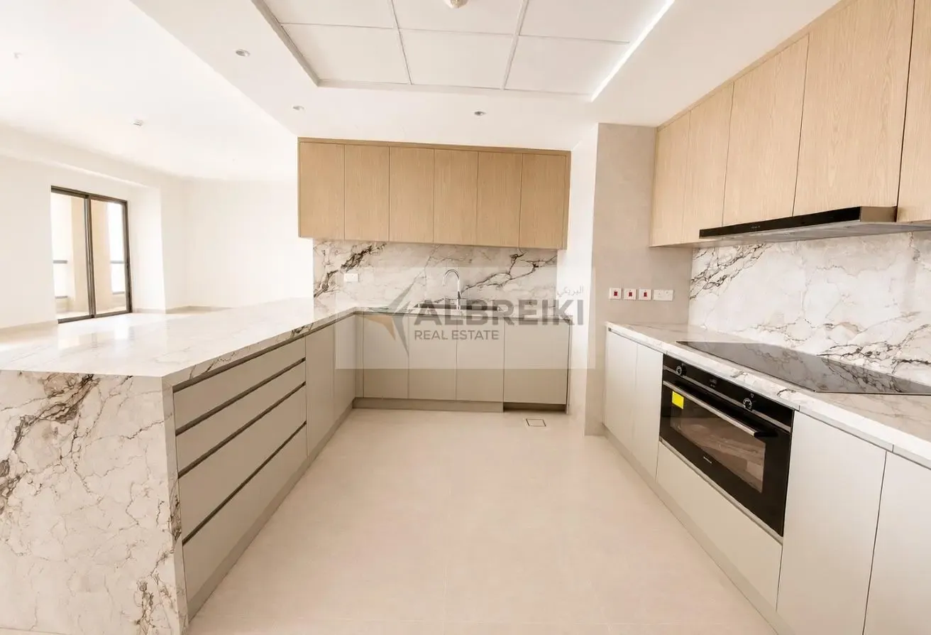 Spacious 4BR| Fully Renovated | Premium finishes
