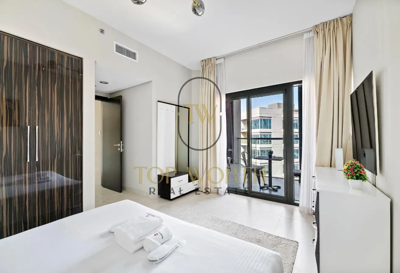 Prime Location | Luxurious | Furnished