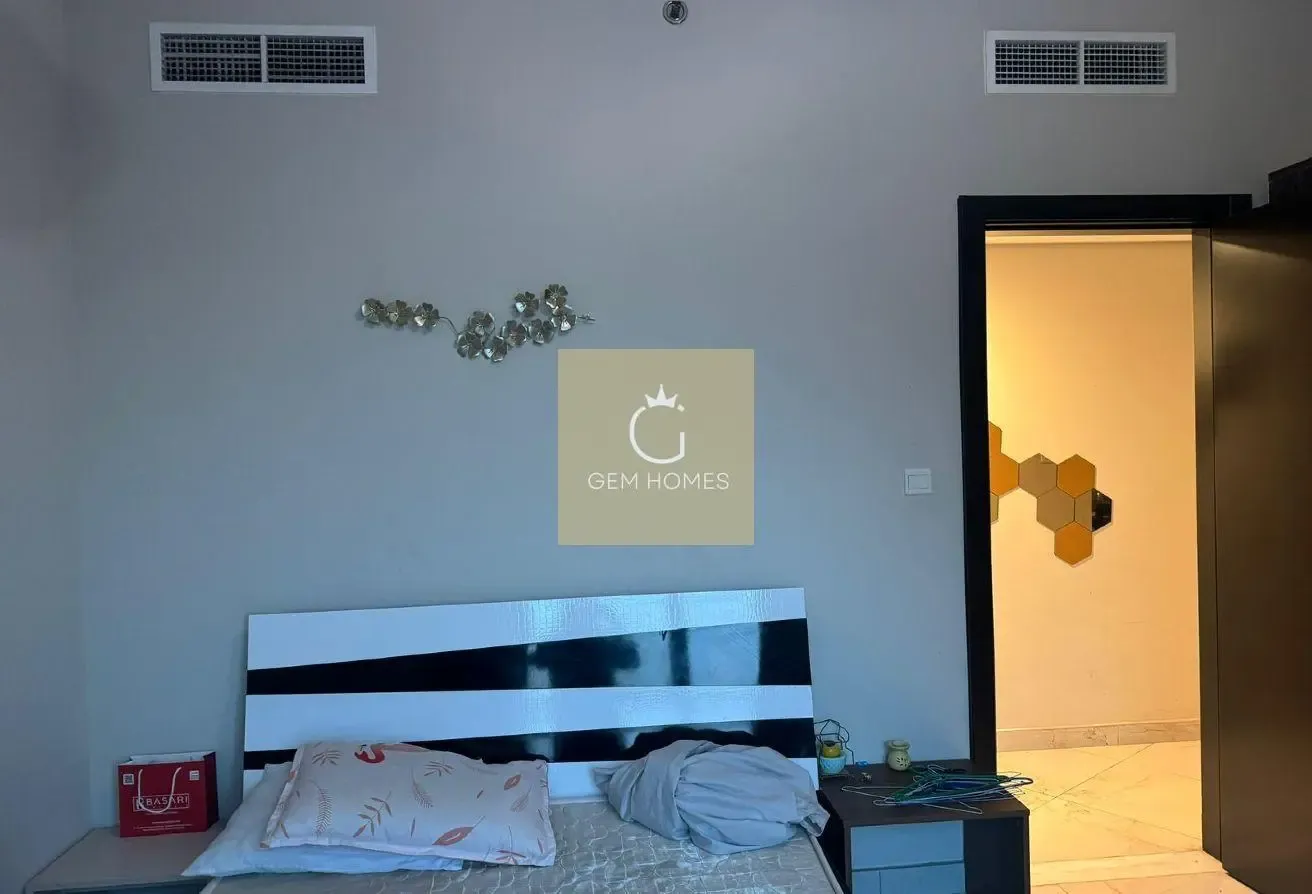 UPGRADED SMART HOME | UNFURNISHED | MODERN LIVING