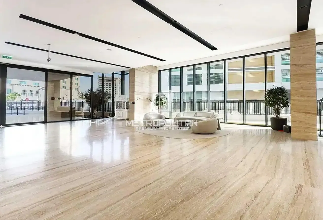 Retail Burj Khalifa View | 15,496 Ft | Negotiable