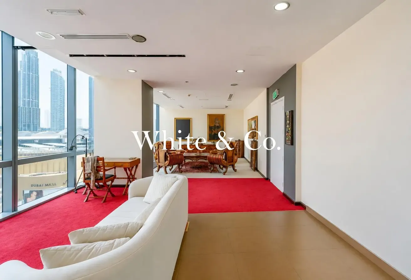 Vacant Office | Prime Location | 9 Parking
