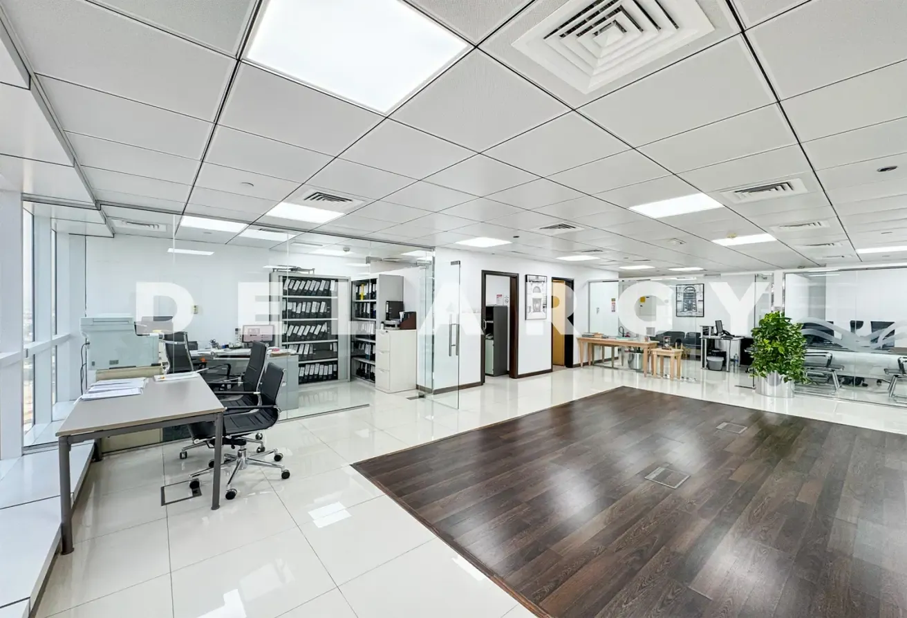 Community Expert | Fully Fitted | Grade A