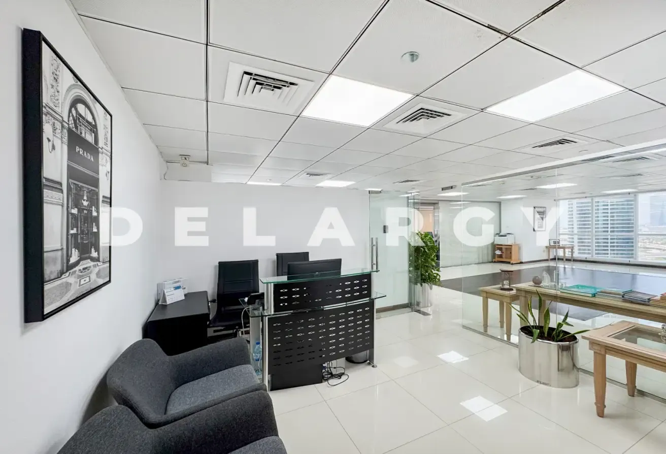 Community Expert | Fully Fitted | Grade A
