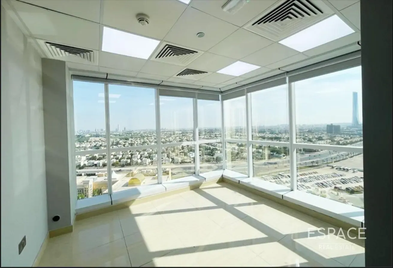 Fully Furnished | Vacant | Fully Fitted