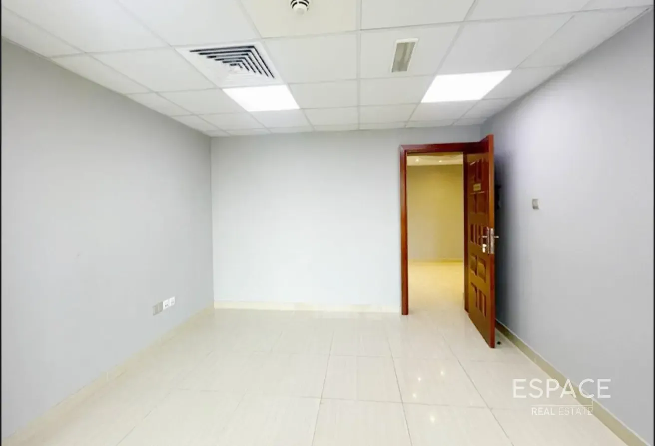 Fully Furnished | Vacant | Fully Fitted