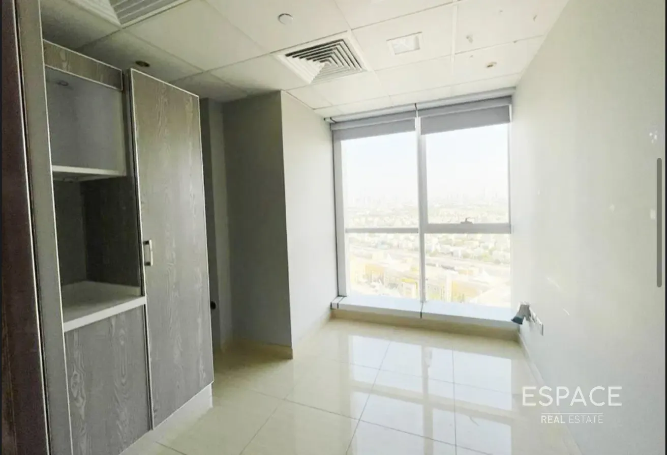 Fully Furnished | Vacant | Fully Fitted