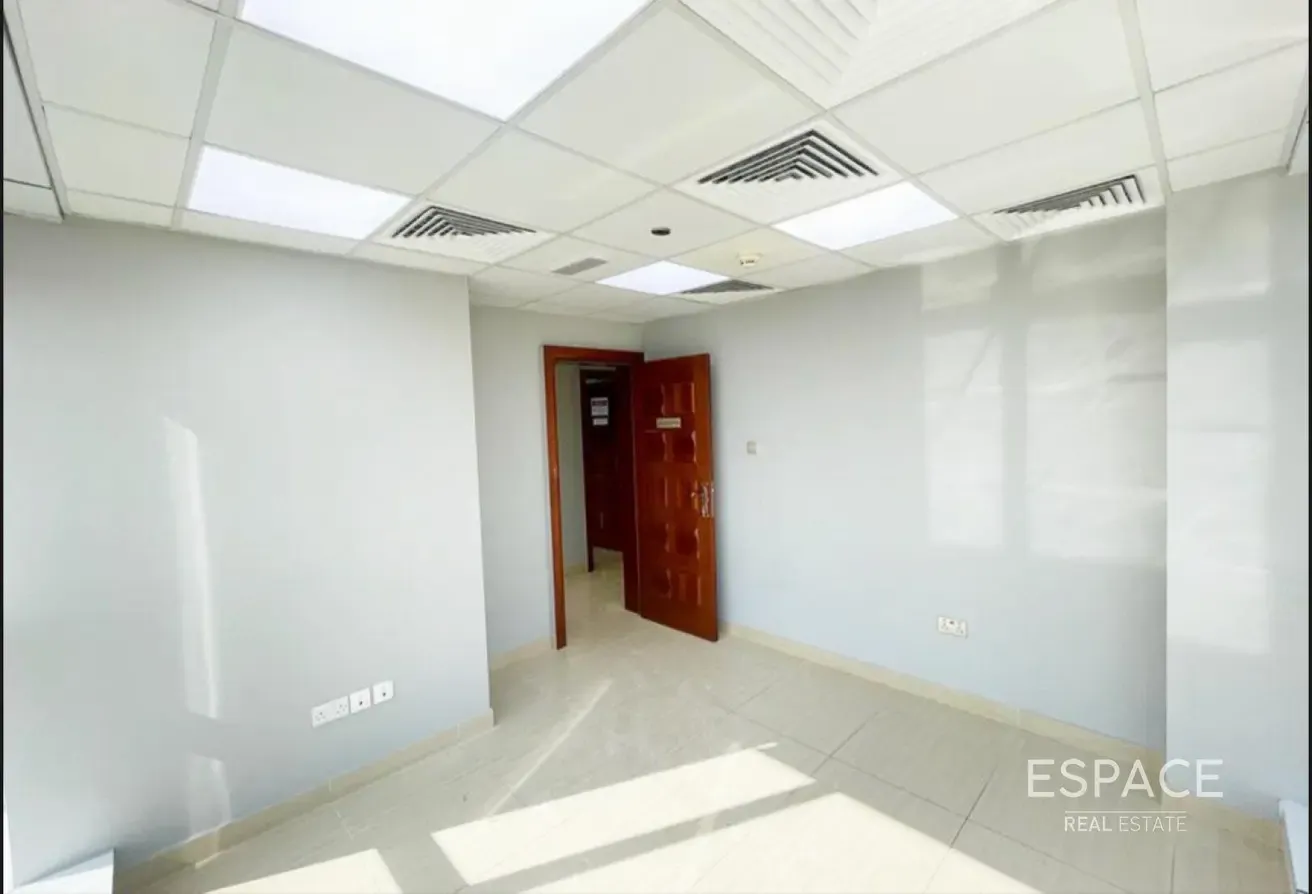Fully Furnished | Vacant | Fully Fitted