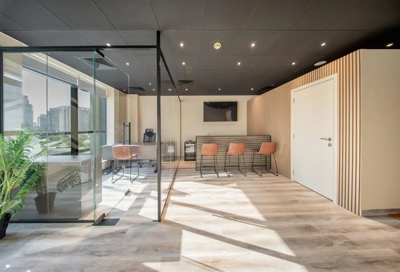 Vacant | Furnished | Ready for Business