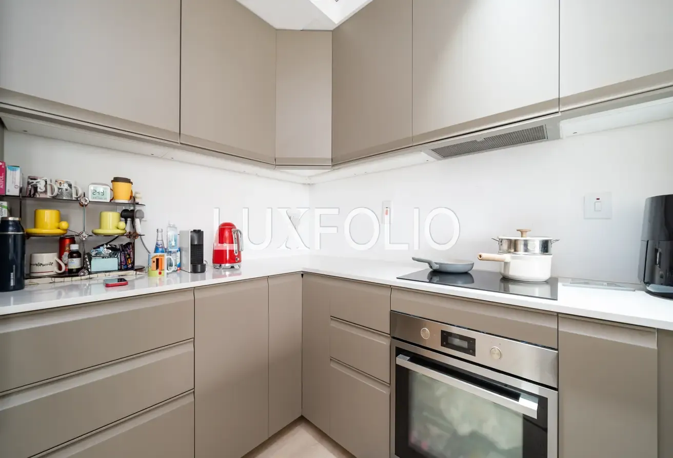 1 BEDROOM | UPGRADED | VACANT ON TRANSFER