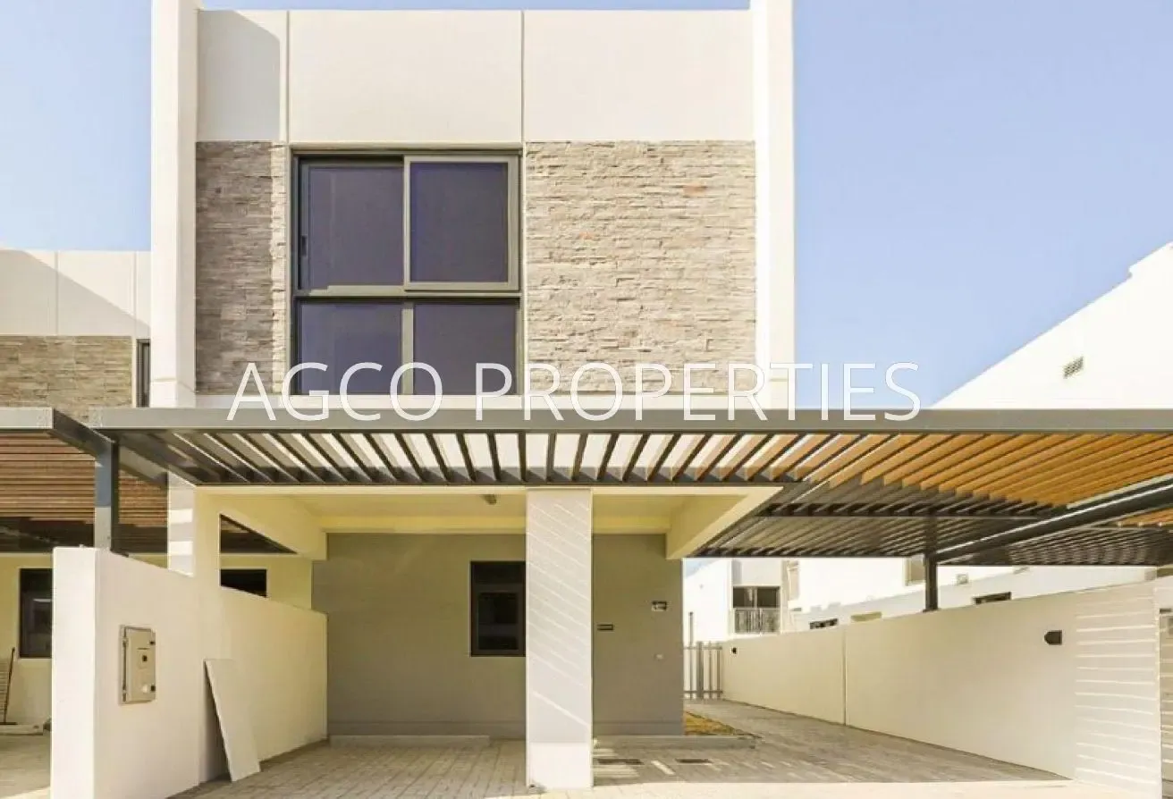 3BR+Maid | Single Row | Corner | Closed Kitchen