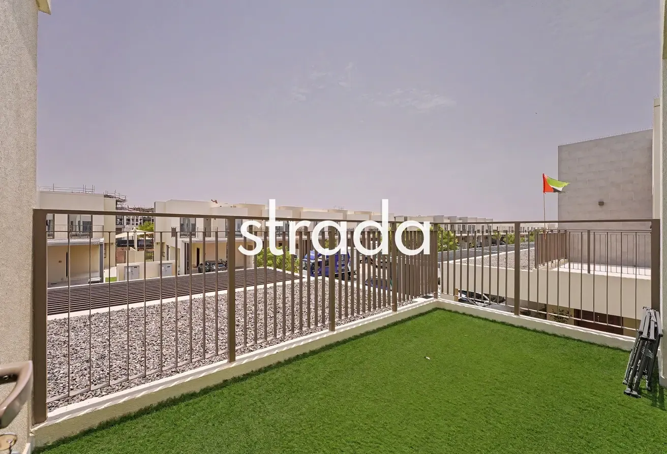 Corner Plot | Vacant on Transfer | Landscaped