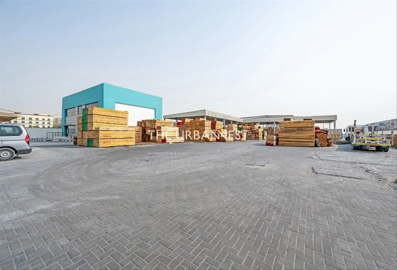 Ready to Move | Vaastu | Newly Built Warehouse