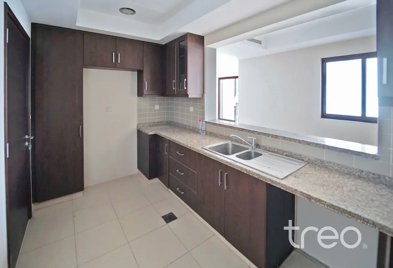 Close to pool and park | Mira 2 | VOT