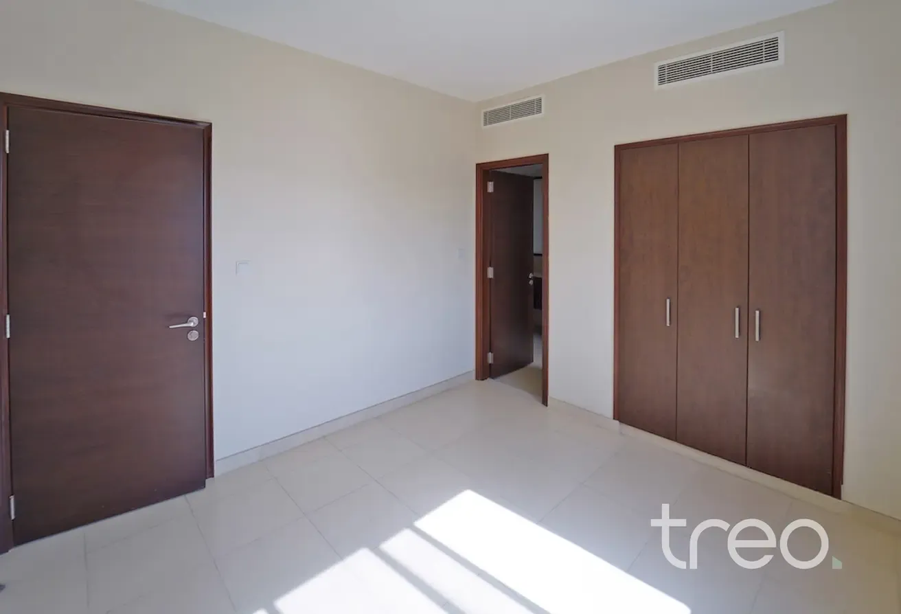 Close to pool and park | Mira 2 | VOT