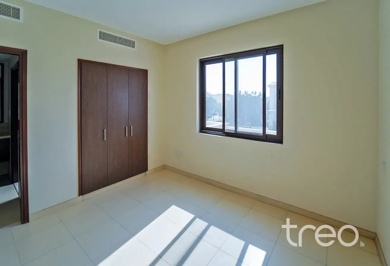 Close to pool and park | Mira 2 | VOT