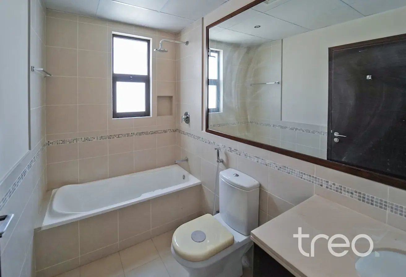 Close to pool and park | Mira 2 | VOT