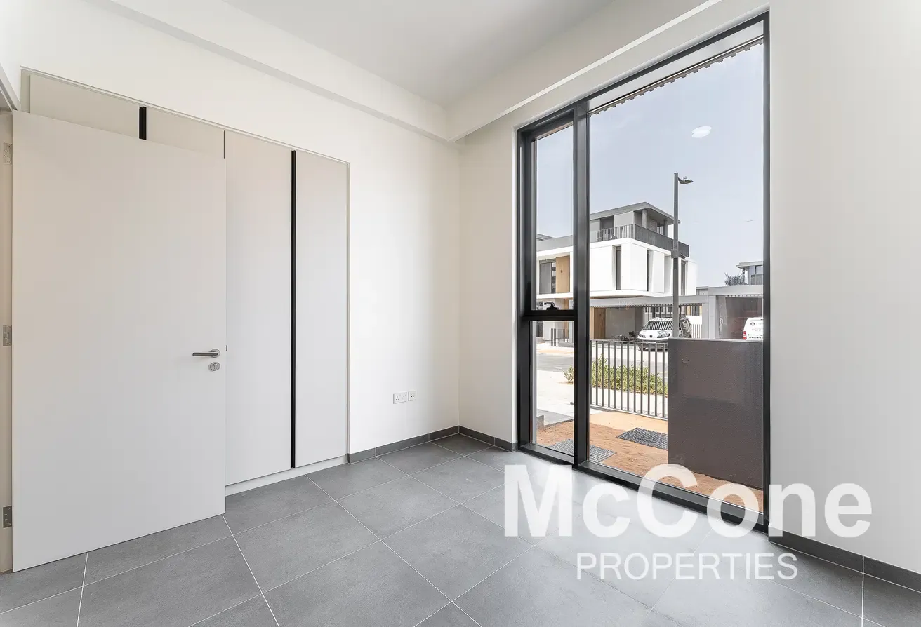Exclusive | Close to the Pool | Bigger Plot