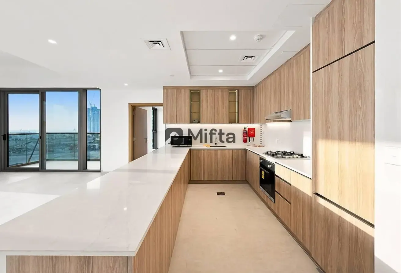 Brand New | Stunning 1 BR | Sea Views