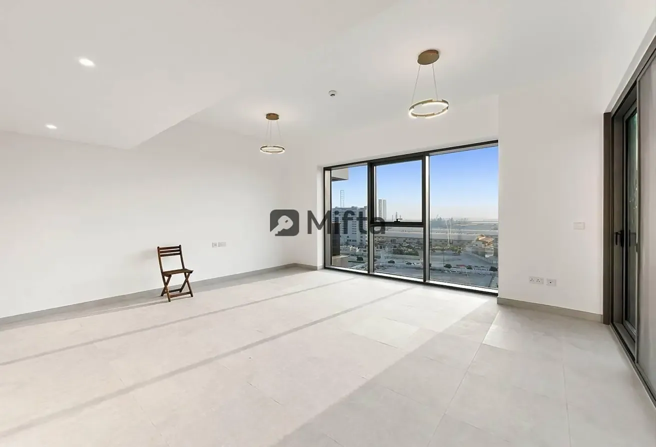 Brand New | Stunning 1 BR | Sea Views