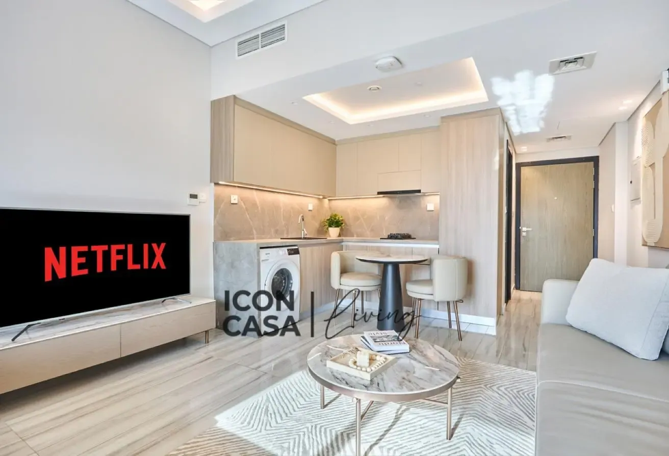 Premium Renovated Studio | Pool & Gym