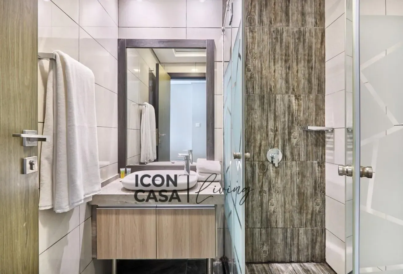 Premium Renovated Studio | Pool & Gym