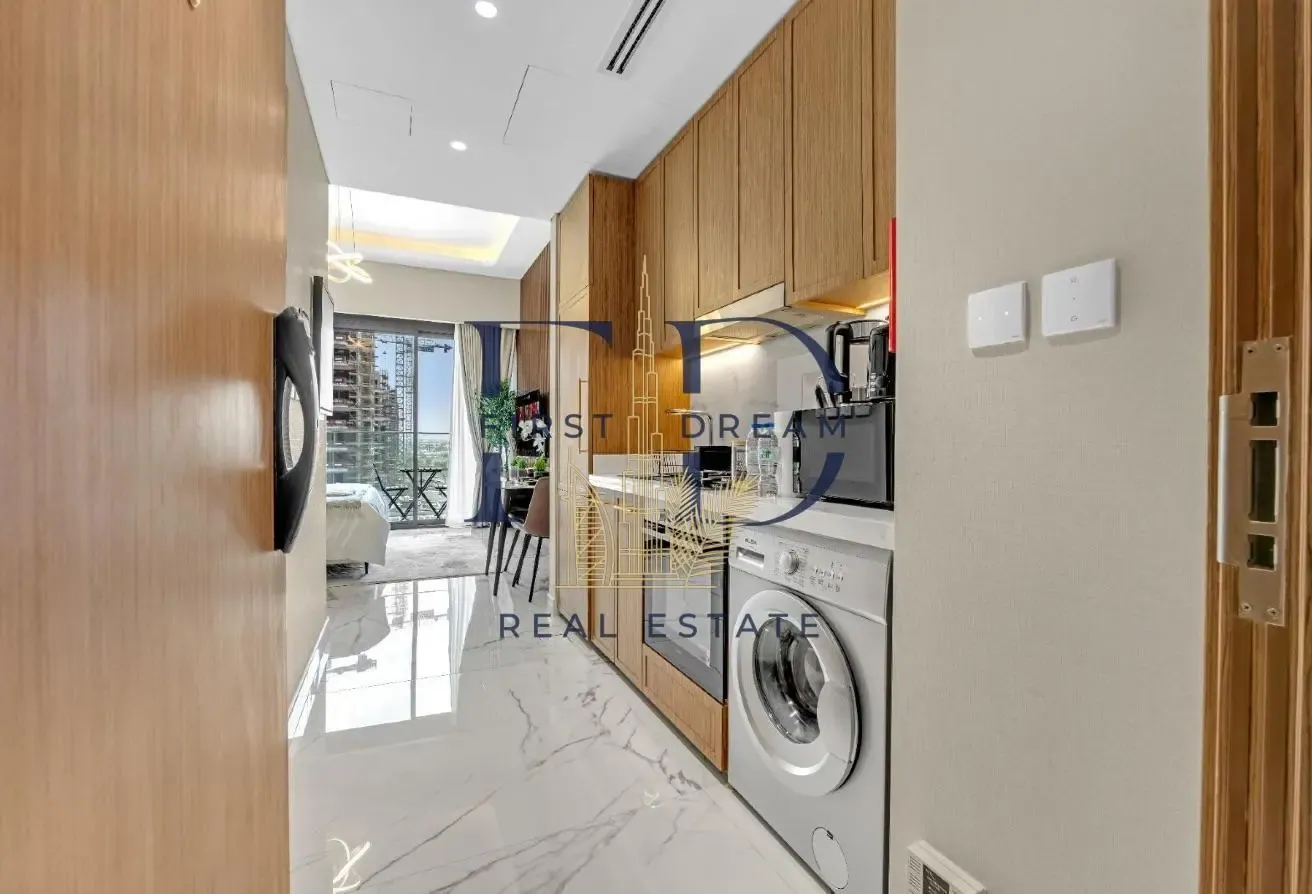Azizi Grand Studio | Dubai Sports City |