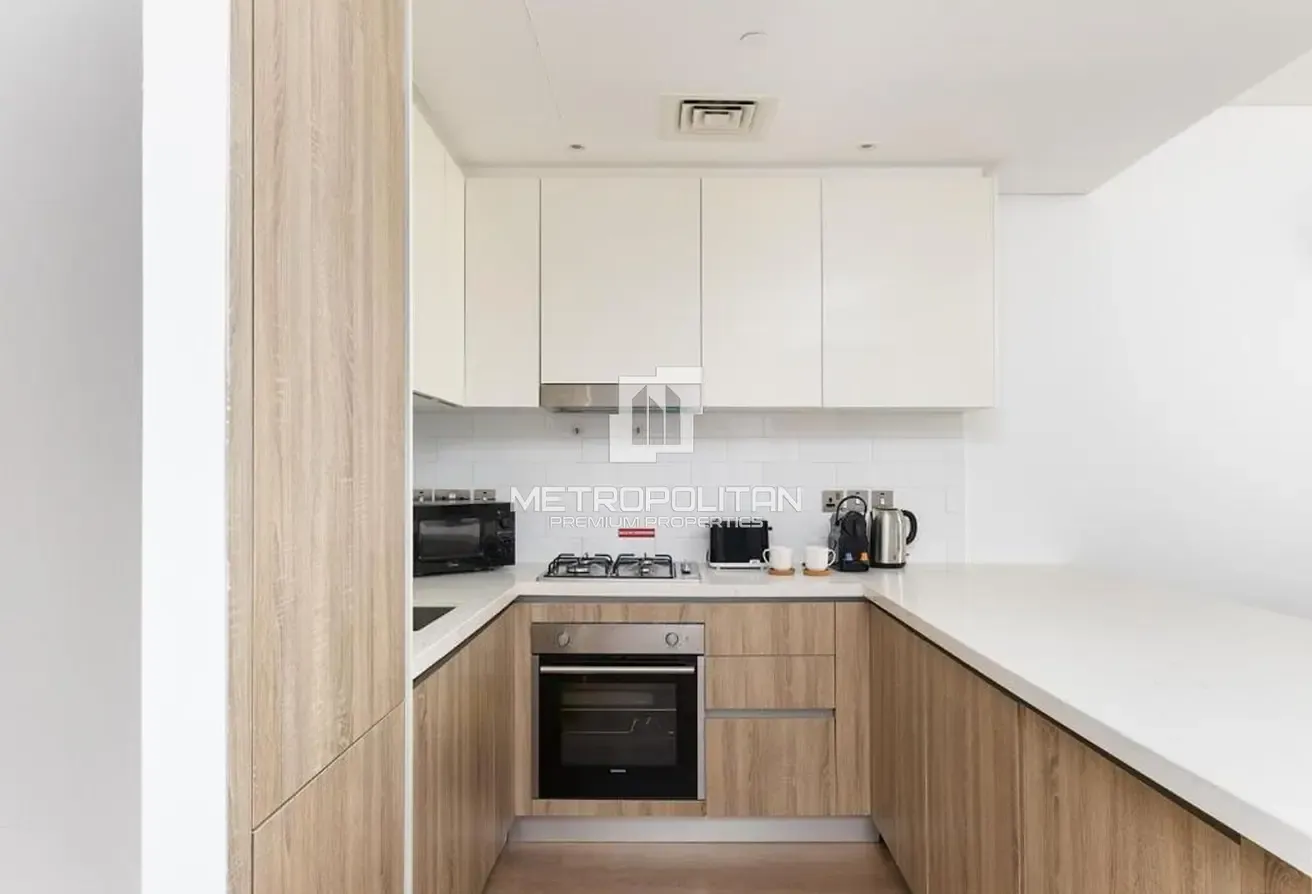 1 Bed | Partial Sea View | Furnished and Equipped