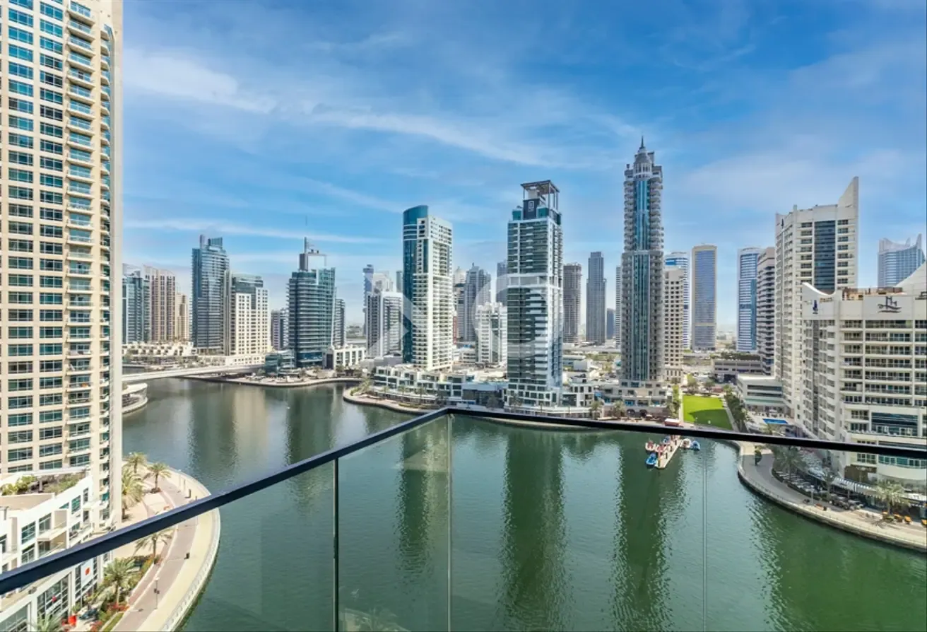 Marina View | Vacant | Modern | + maids