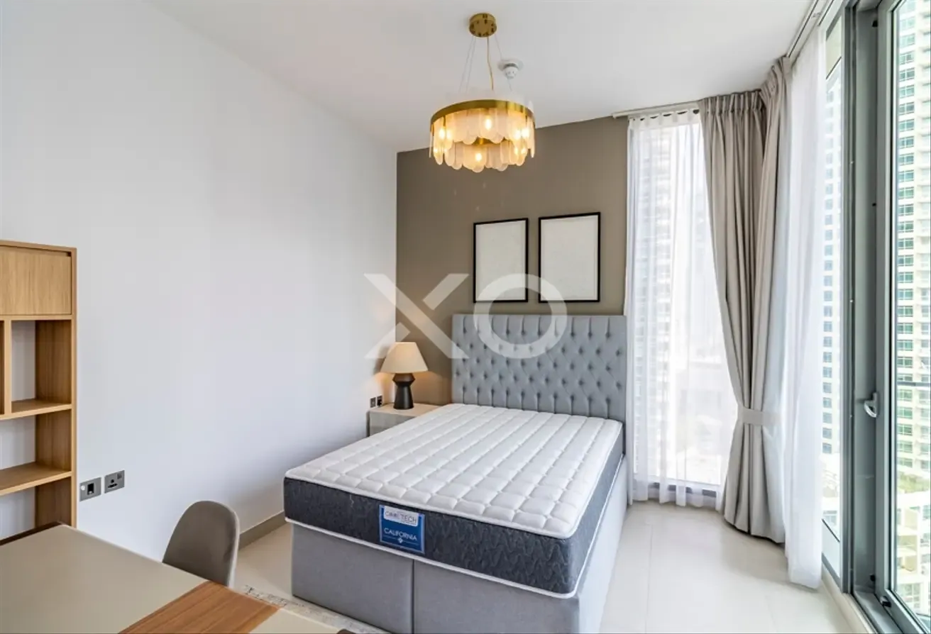 Marina View | Vacant | Modern | + maids