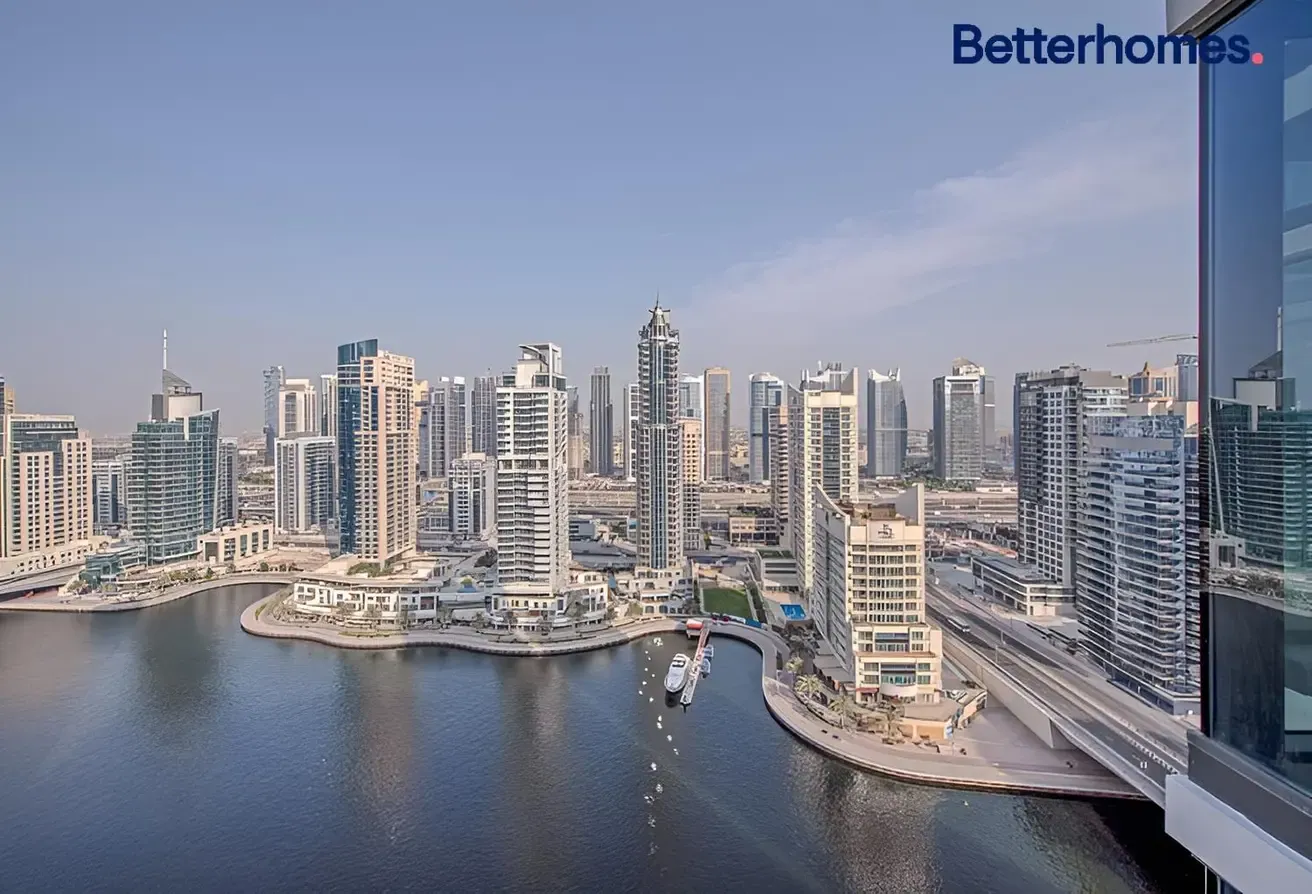 High Floor| Spectacular Canal View | Vacant soon