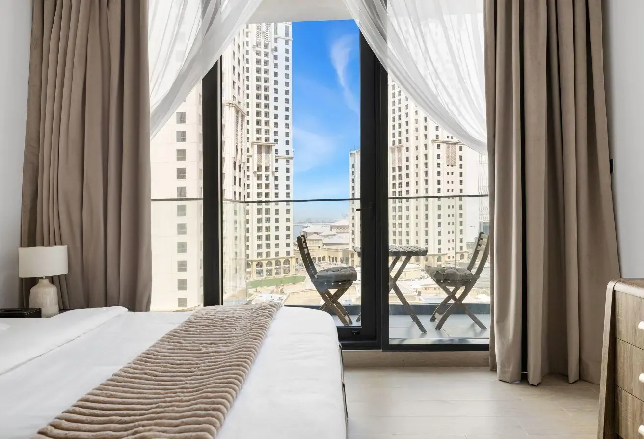 Modern Studio | Balcony | Prime Location