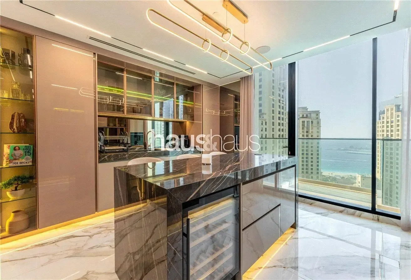 Duplex Penthouse | View Today | Fully Upgraded