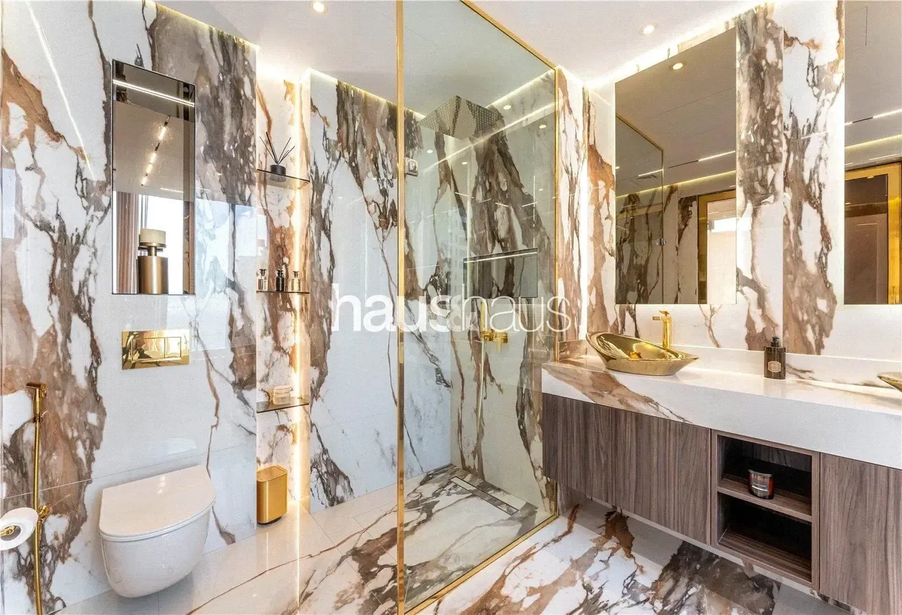 Duplex Penthouse | View Today | Fully Upgraded