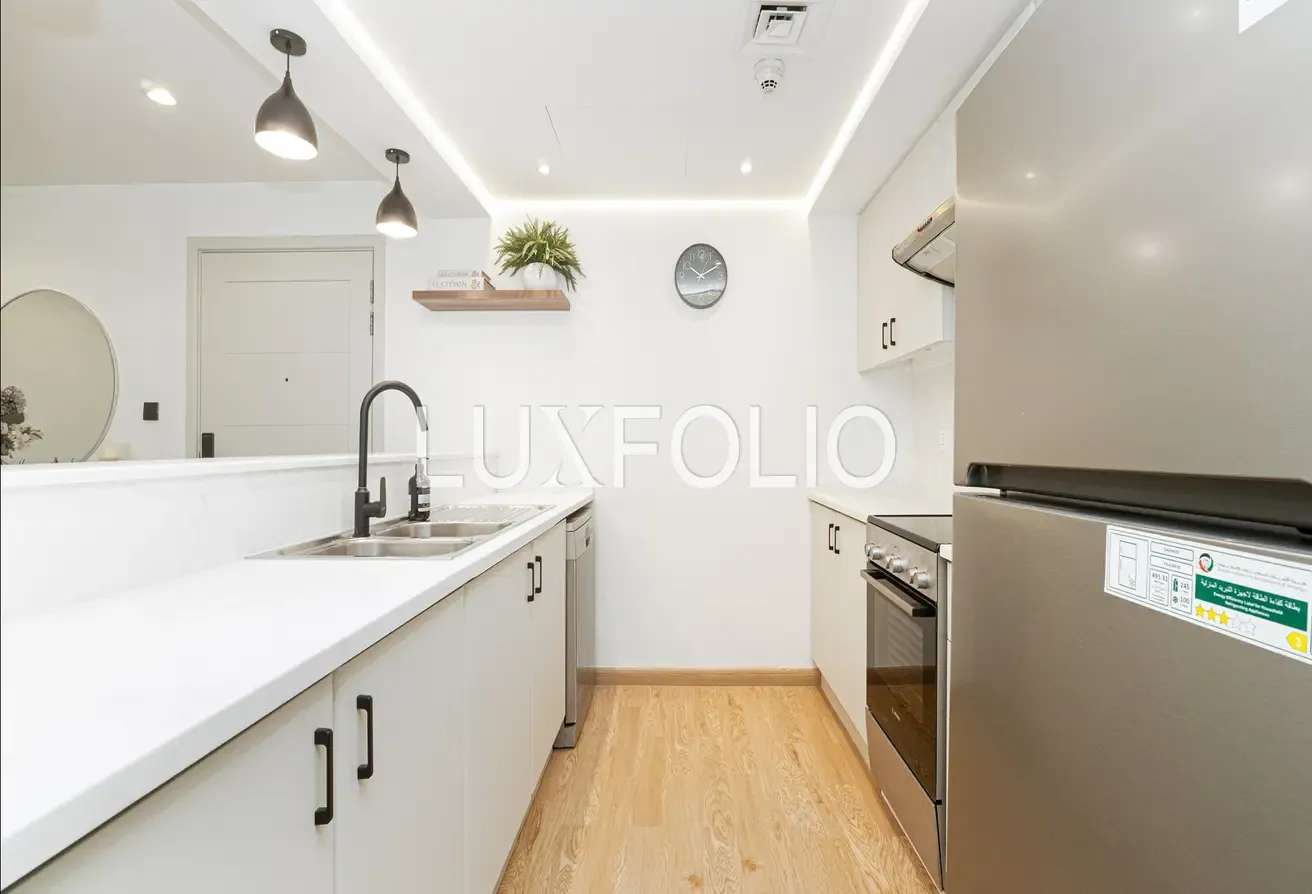 Largest 1 Bed | 800sq.ft | Vacant Now