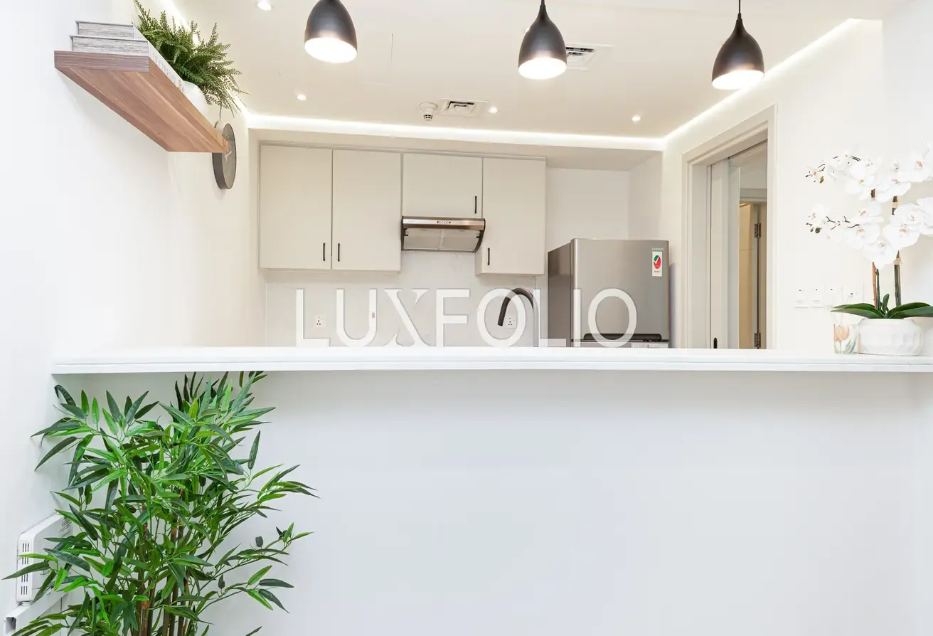 Largest 1 Bed | 800sq.ft | Vacant Now