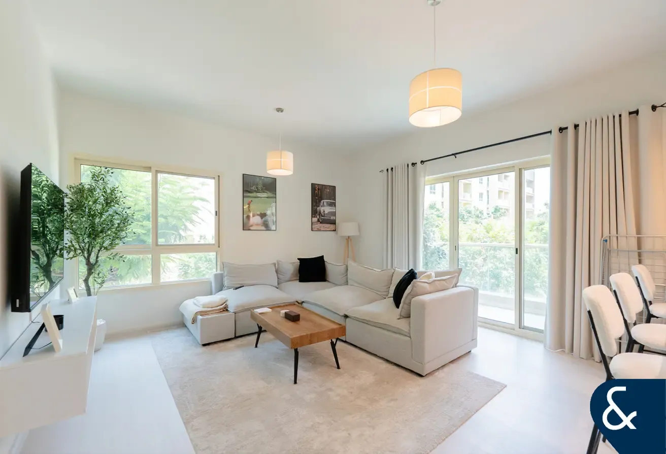 Corner Unit | Fully Upgraded | Low Floor