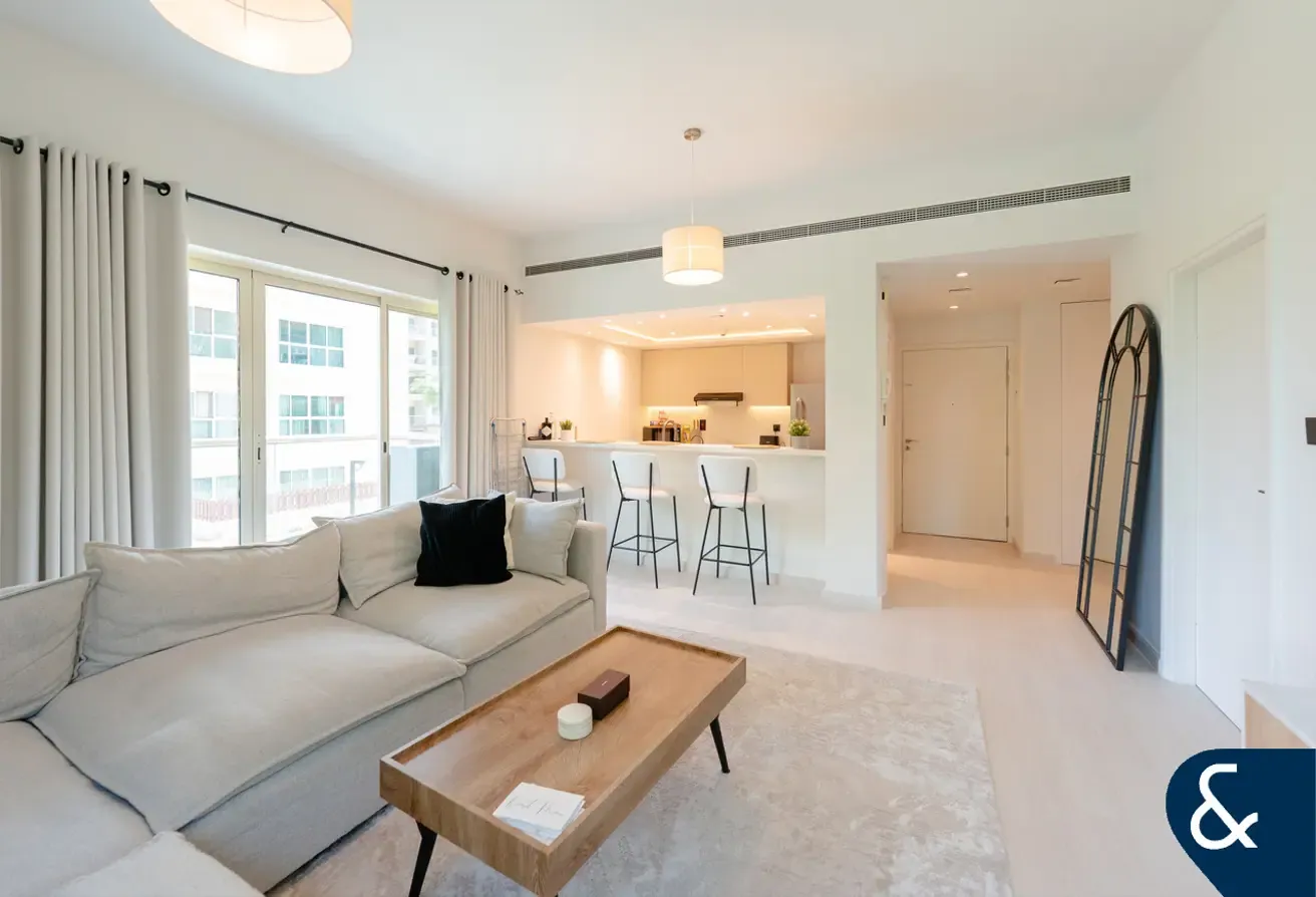 Corner Unit | Fully Upgraded | Low Floor
