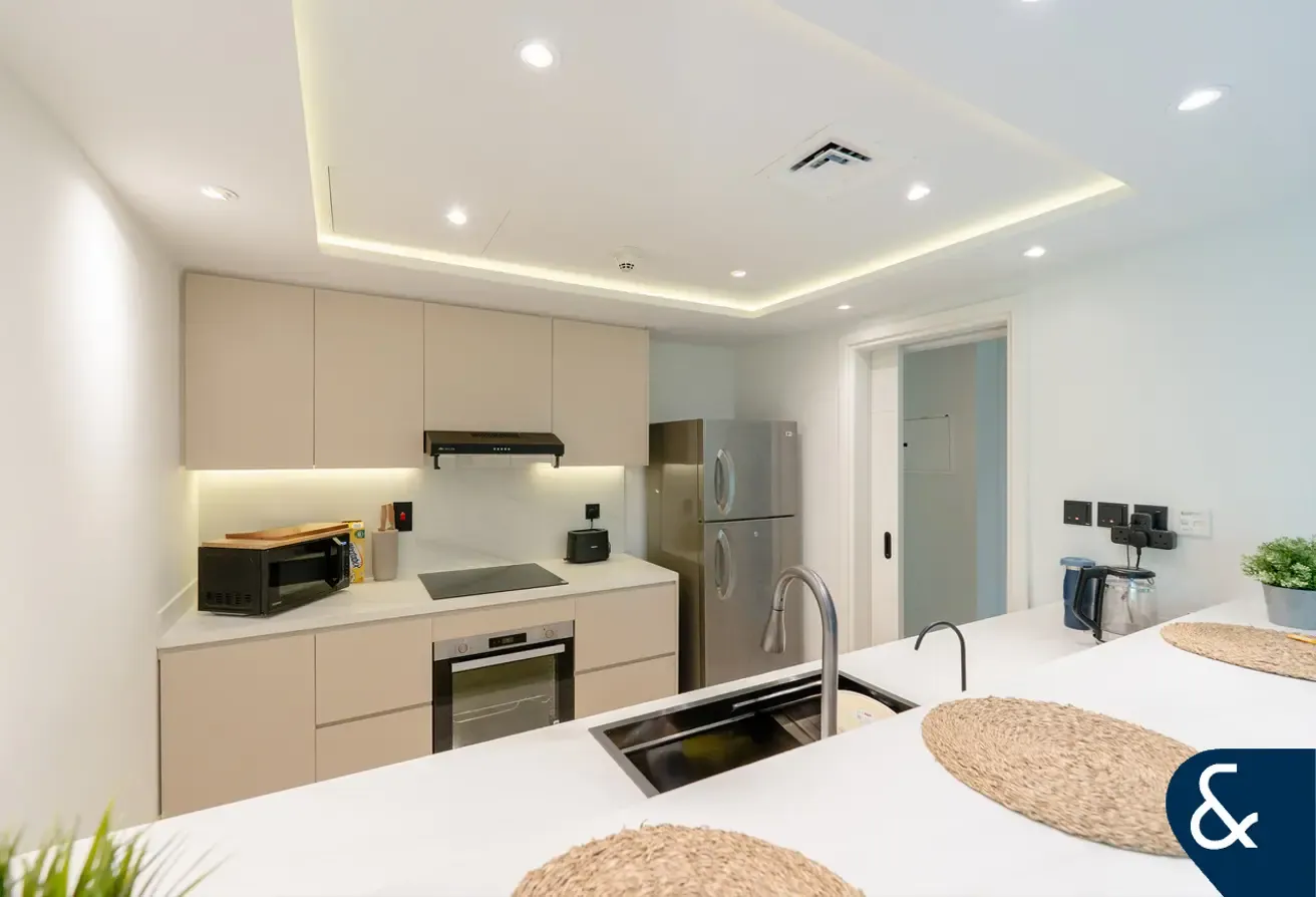 Corner Unit | Fully Upgraded | Low Floor