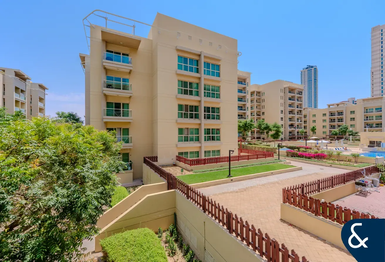 Corner Unit | Fully Upgraded | Low Floor