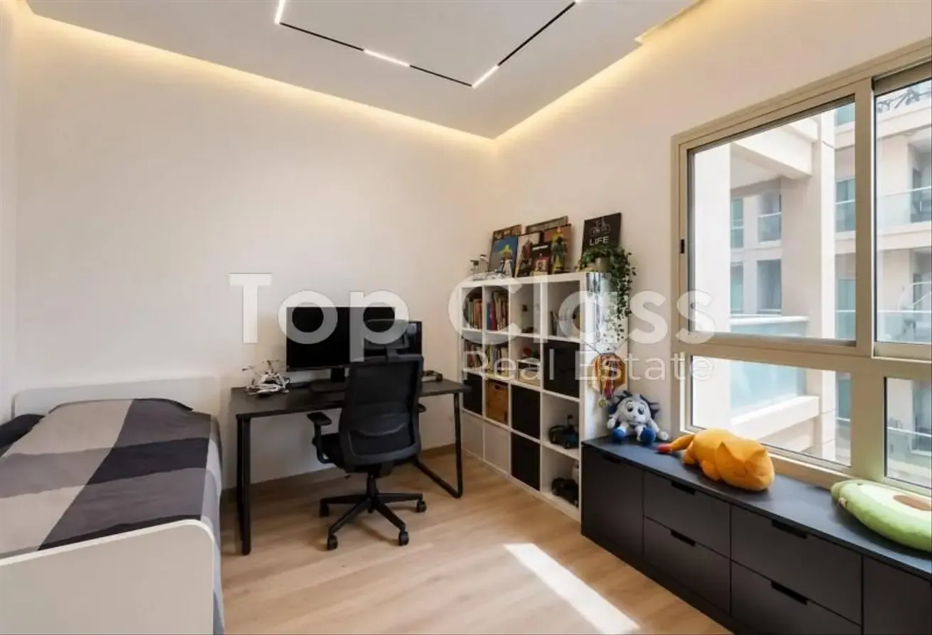 Furnished & Upgraded | Pool View | With Study