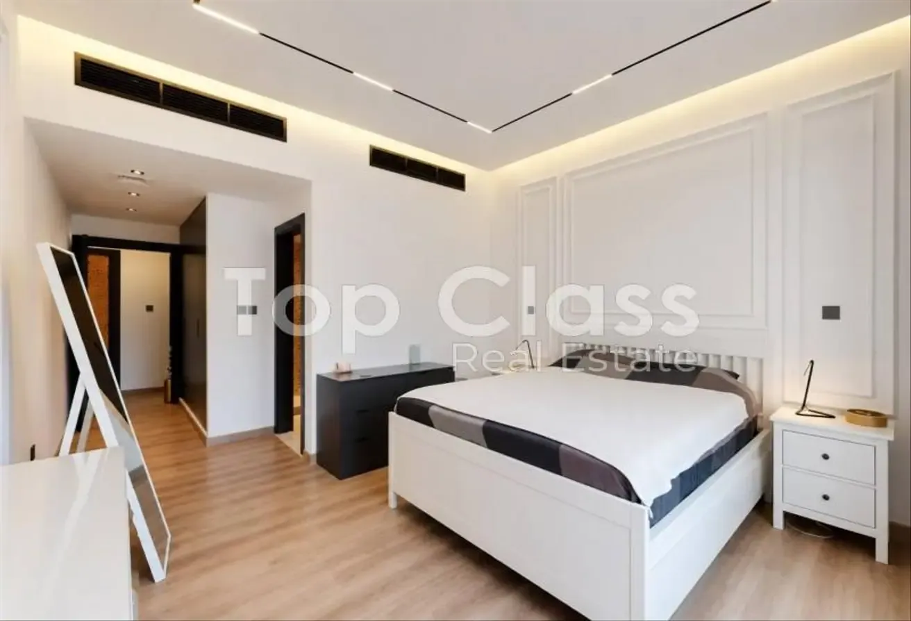 Furnished & Upgraded | Pool View | With Study
