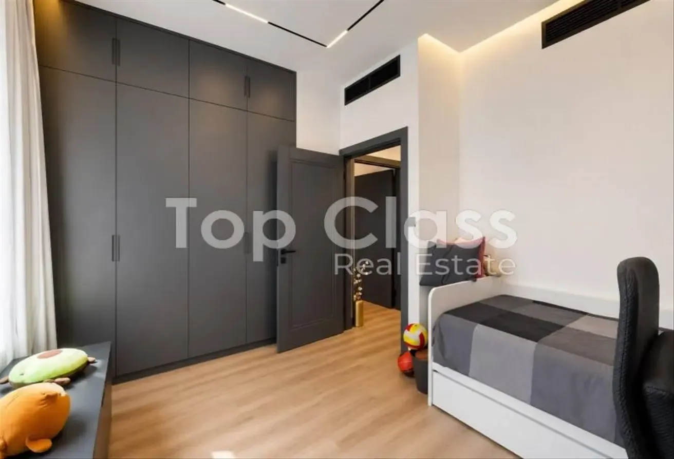 Furnished & Upgraded | Pool View | With Study