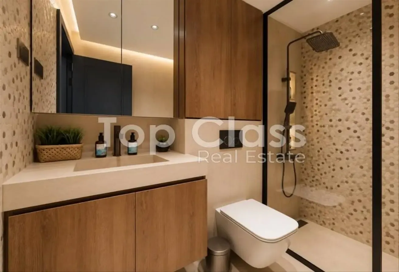Furnished & Upgraded | Pool View | With Study