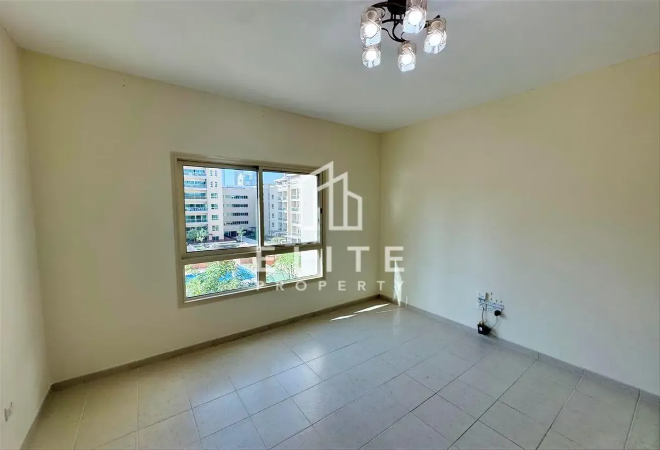 Tenanted | Exclusive | Corner Unit | The Greens